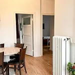 Le Apartments